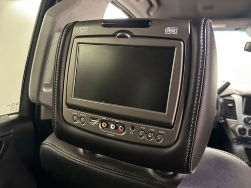 Used 2016 GMC Yukon SLT w/ HD Trailering Package image 12