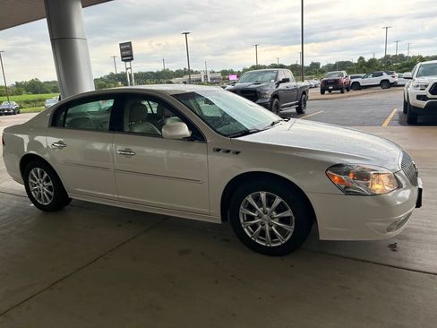 Used 2011 Buick Lucerne CXL FWD image 22