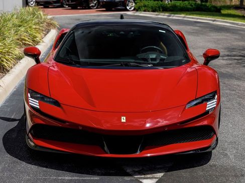 Used 2021 Ferrari SF90 Stradale AWD/4WD image 8