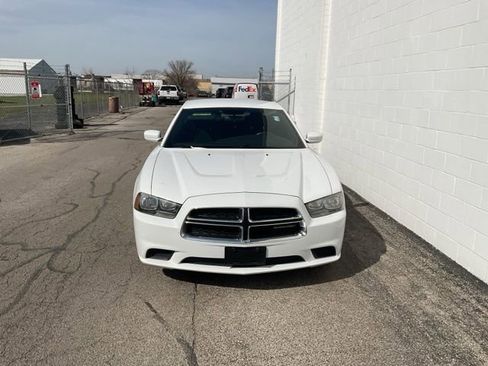 Used 2014 Dodge Charger SE image 5