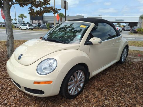 Used 2008 Volkswagen Beetle SE FWD image 5