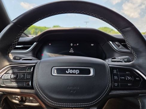 Used 2022 Jeep Grand Cherokee L Overland AWD/4WD image 40