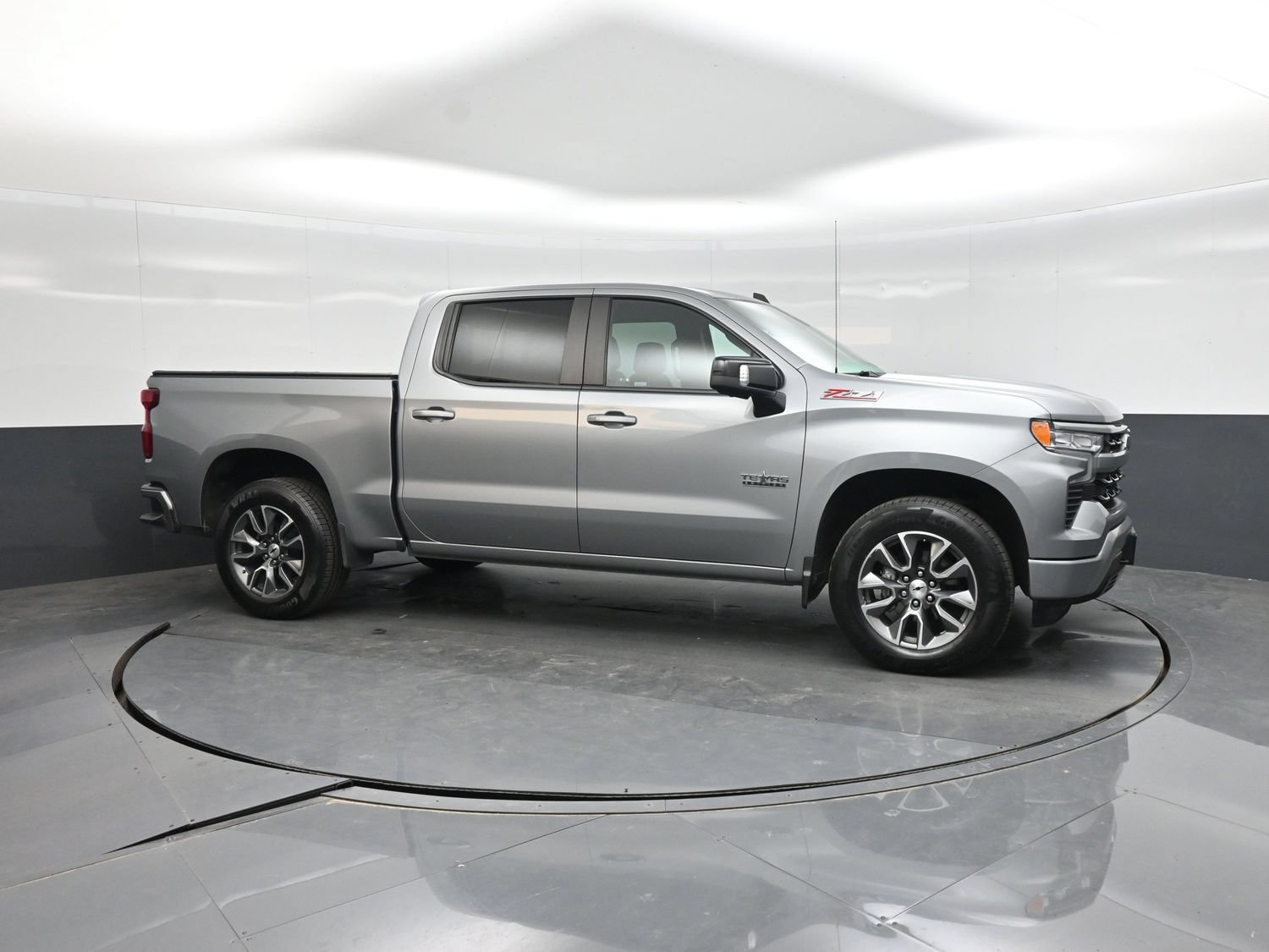 Used 2023 Chevrolet Silverado 1500 RST AWD/4WD image 12