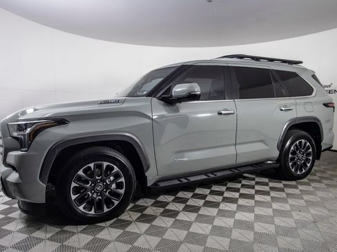 Used 2025 Toyota Sequoia Limited AWD/4WD image 10
