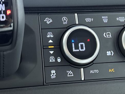 New 2025 Land Rover Defender 130 V8 image 19