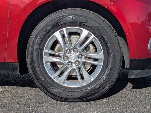 Used 2018 Buick Enclave Essence image 11