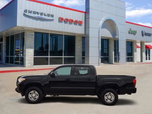 Used 2023 Toyota Tacoma SR AWD/4WD image 2