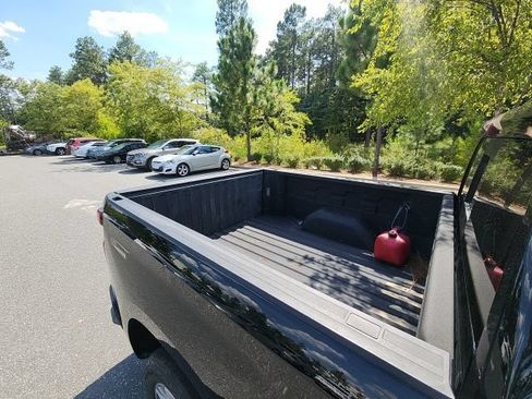 Used 2021 Chevrolet Silverado 1500 High Country w/ Technology Package AWD/4WD image 22