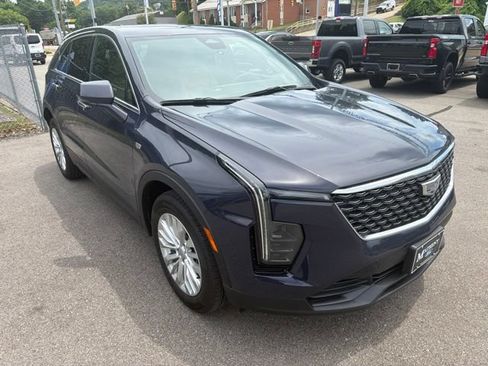 Used 2024 Cadillac XT4 Luxury FWD image 9