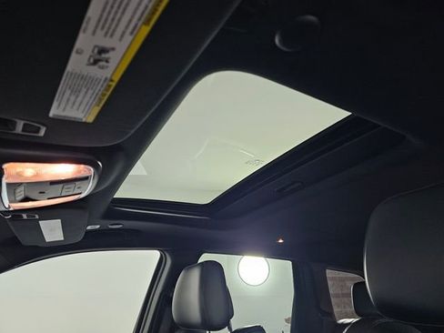 Used 2021 Jeep Grand Cherokee Laredo X image 26