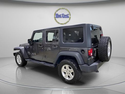 Used 2018 Jeep Wrangler Unlimited Sport S AWD/4WD image 2