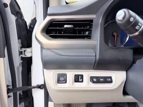 Used 2022 GMC Acadia Denali w/ Denali Ultimate Package FWD image 49