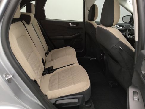 Used 2021 Ford Escape SE image 19