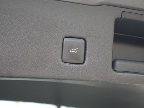 Certified 2022 Ford Escape SE w/ SE Sport Appearance Package image 24