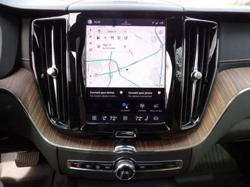 Used 2022 Volvo XC60 T8 Inscription w/ Advanced Package image 23