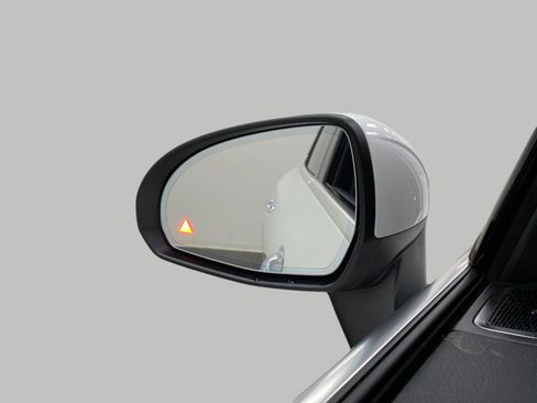 New 2026 Mercedes-Benz GLC 300 4MATIC image 19