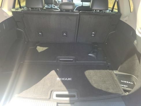 Used 2025 Nissan Rogue Platinum w/ Platinum Premium Package FWD image 9