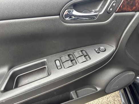 Used 2013 Chevrolet Impala LTZ image 10