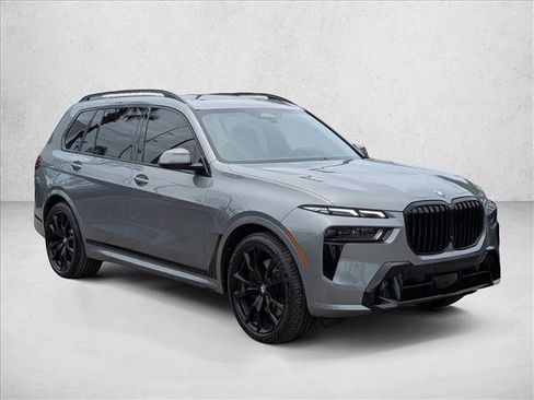 Used 2024 BMW X7 xDrive40i w/ M Sport Package AWD/4WD image 3