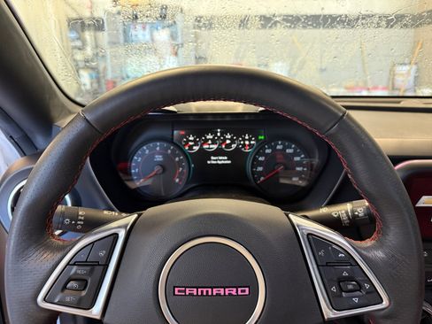 Used 2018 Chevrolet Camaro LT image 10