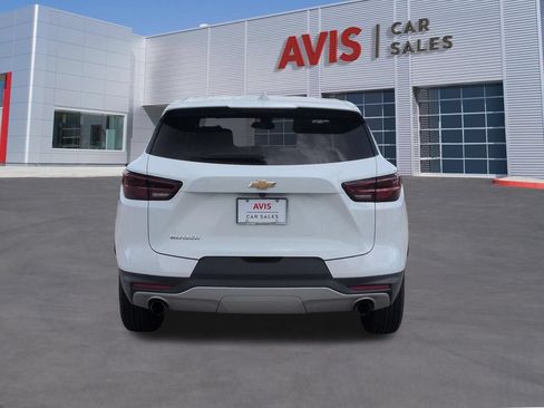 Used 2025 Chevrolet Blazer LT FWD image 7