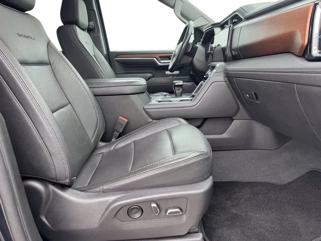 Used 2023 GMC Sierra 1500 Denali AWD/4WD image 15