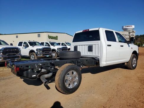 New 2026 RAM 3500 Tradesman w/ Chrome Appearance Group A AWD/4WD image 6