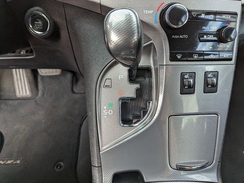 Used 2014 Toyota Venza Limited w/ Tow Prep Package image 24