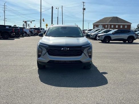New 2026 Chevrolet Trax LT w/ Midnight Edition FWD image 10