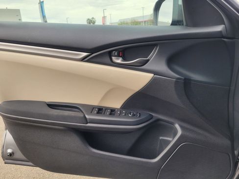 Used 2017 Honda Civic Sport image 16