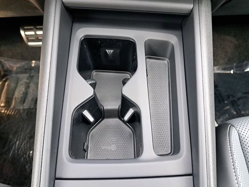 New 2025 Volkswagen Tiguan SE R-Line AWD/4WD image 23