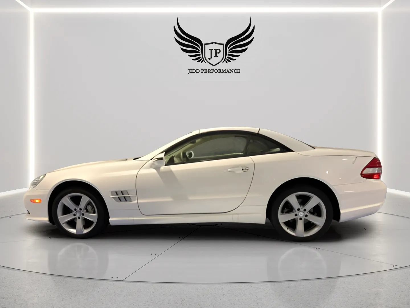 Used 2012 Mercedes-Benz SL 550 image 8