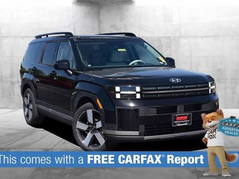 Used 2025 Hyundai Santa Fe Limited FWD image 2