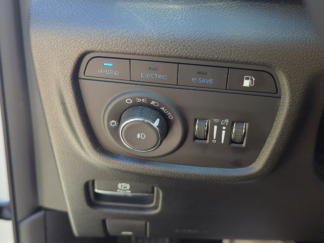 Used 2024 Jeep Grand Cherokee Limited 4xe AWD/4WD image 24