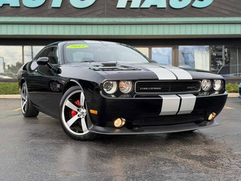 Used 2013 Dodge Challenger SRT8 w/ Harman Kardon Audio Group image 2