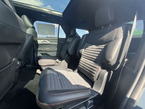 New 2026 Ford Explorer ST-Line w/ ST-Line Street Pack image 25