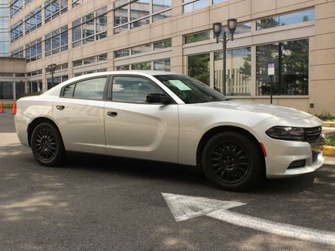 Used 2019 Dodge Charger Police AWD/4WD image 2