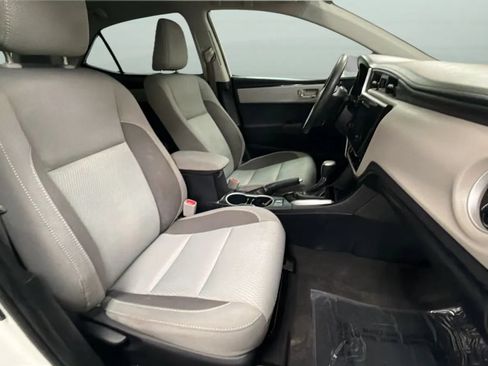 Used 2018 Toyota Corolla LE w/ Carpet Mat Package (TMS) FWD image 20