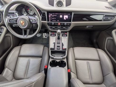 Used 2024 Porsche Macan AWD/4WD image 15
