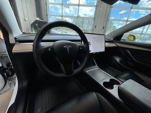 Used 2021 Tesla Model 3 Standard Range Plus RWD image 11