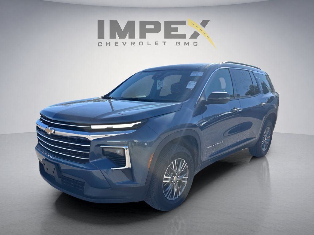 Used 2026 Chevrolet Traverse LT AWD/4WD image 1