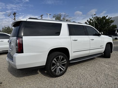 Used 2020 GMC Yukon XL Denali w/ Open Road Package AWD/4WD image 3