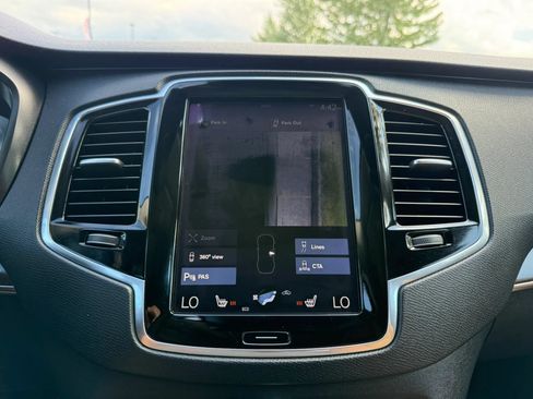 Used 2016 Volvo XC90 T6 Momentum w/ Momentum Plus Package AWD/4WD image 40