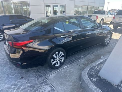 Used 2025 Nissan Altima 2.5 S image 4