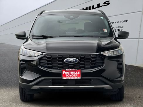 Used 2025 Ford Escape ST-Line image 2