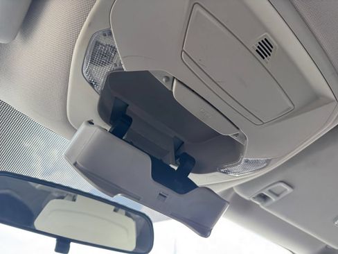 Used 2018 Ford Escape SE FWD image 19