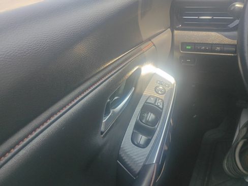 Used 2025 Nissan Sentra SR w/ SR Premium Package FWD image 20