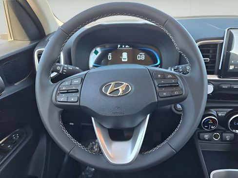 New 2025 Hyundai Venue SEL FWD image 26