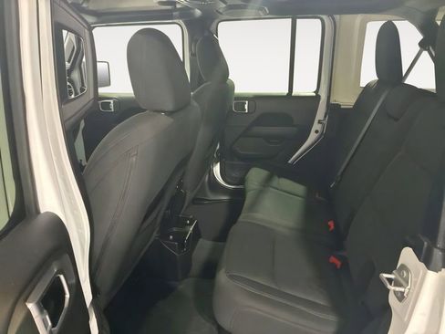 Used 2021 Jeep Wrangler Unlimited Sahara AWD/4WD image 14