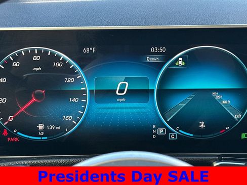 Used 2020 Mercedes-Benz GLB 250 4MATIC image 25